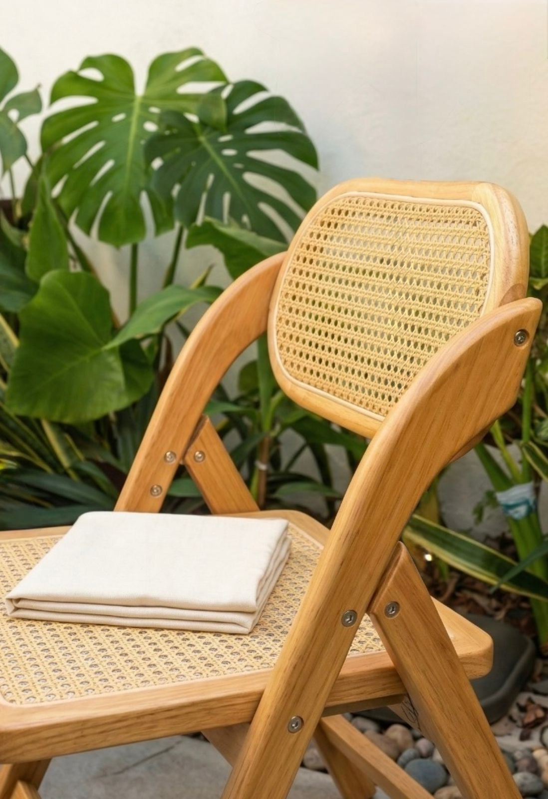 Silla Beige de madera con bejuco plegable 3 STERN (precio por 2 unidades)