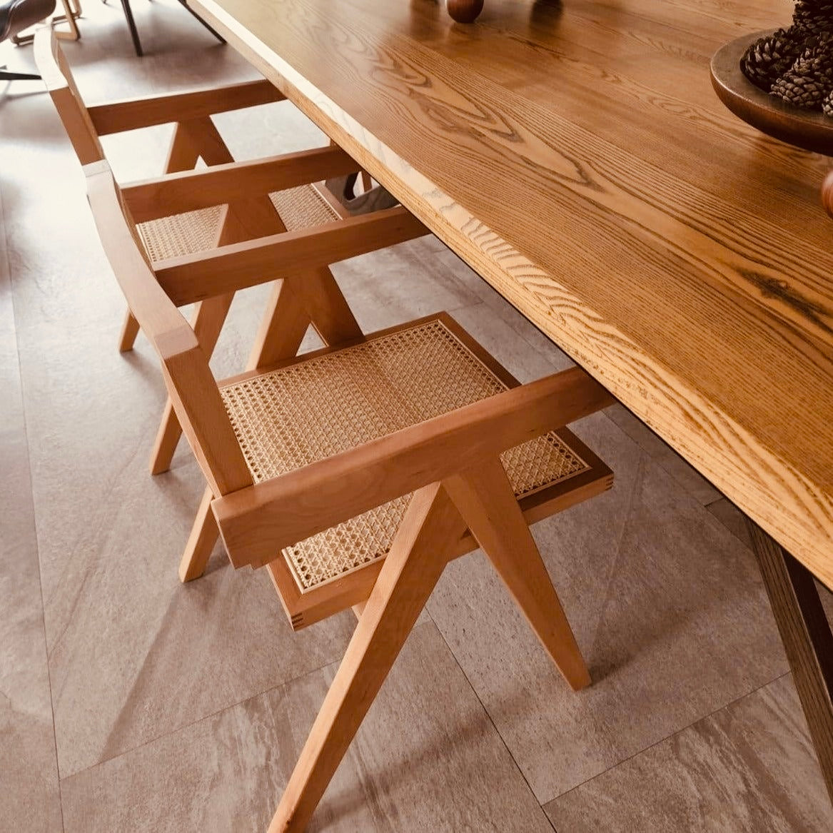 Silla Beige de madera con Bejuco 2 ANT (precio por 2 unidades)