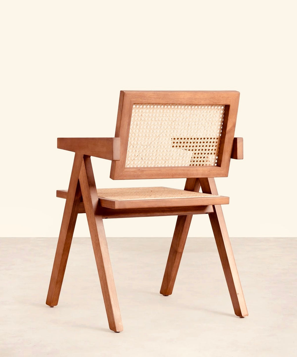 Silla Beige de madera con Bejuco 2 ANT (precio por 2 unidades)