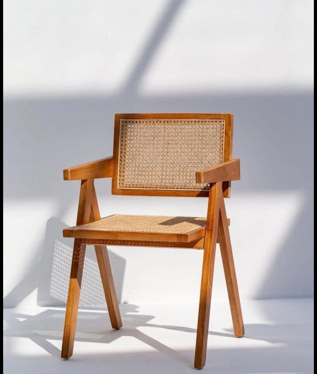 Silla Beige de madera con Bejuco 2 ANT (precio por 2 unidades)
