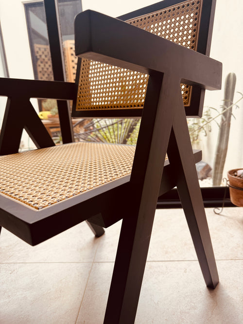 Silla Negra de Madera con Bejuco 1 KAL (precio por 2 unidades)