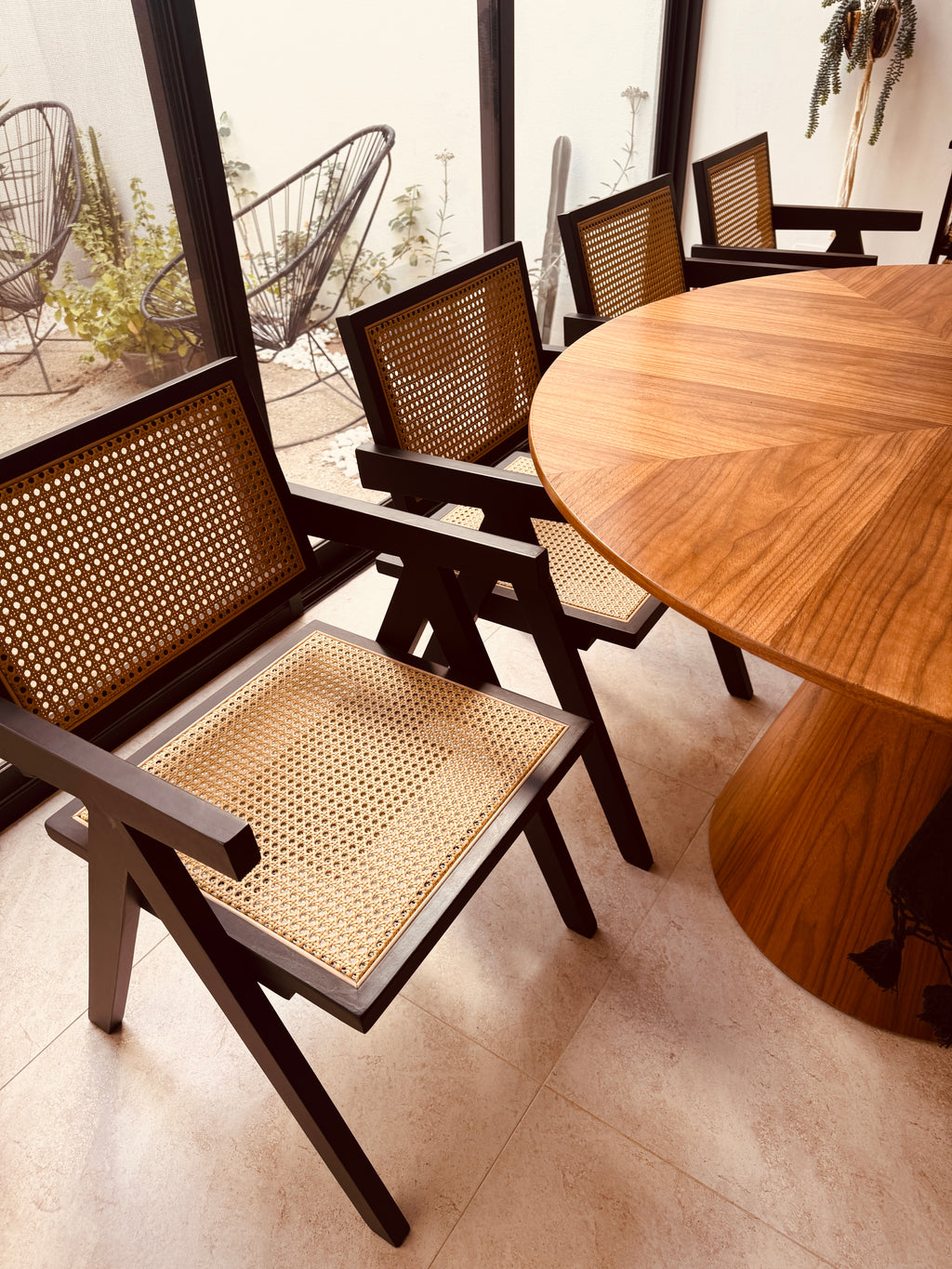 Silla Negra de Madera con Bejuco 1 KAL (precio por 2 unidades)