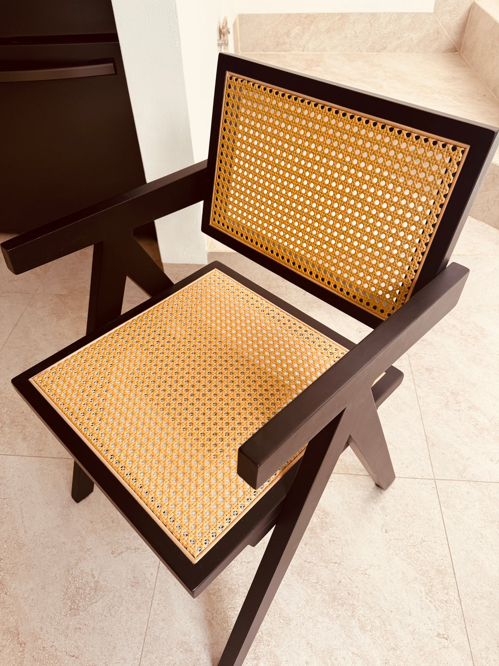 Silla Negra de Madera con Bejuco 1 KAL (precio por 2 unidades)